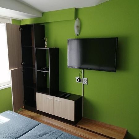 Top Center Apartment And Rooms Варна Екстериор снимка